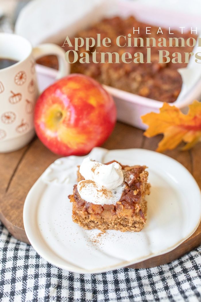 Healthy Apple Cinnamon Blender Oatmeal Bars