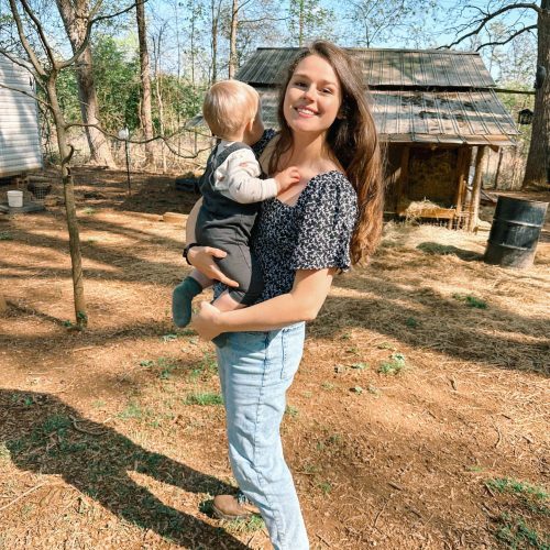 chickens, farm, goats, York south Carolina, fort mill south Carolina, baby on the farm, feeding the chickens, goats, chicken coop, fort mill blogger, Charlotte blogger, York county blogger, day int he life, photo update, motherhood